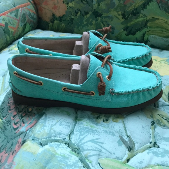 Sperry Topsiders - Picture 2 of 5